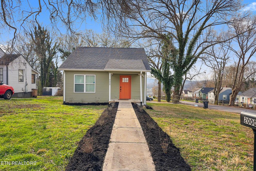 Photo of 2000 Seminole Ave, Knoxville, TN 37915 (MLS # 1332014)