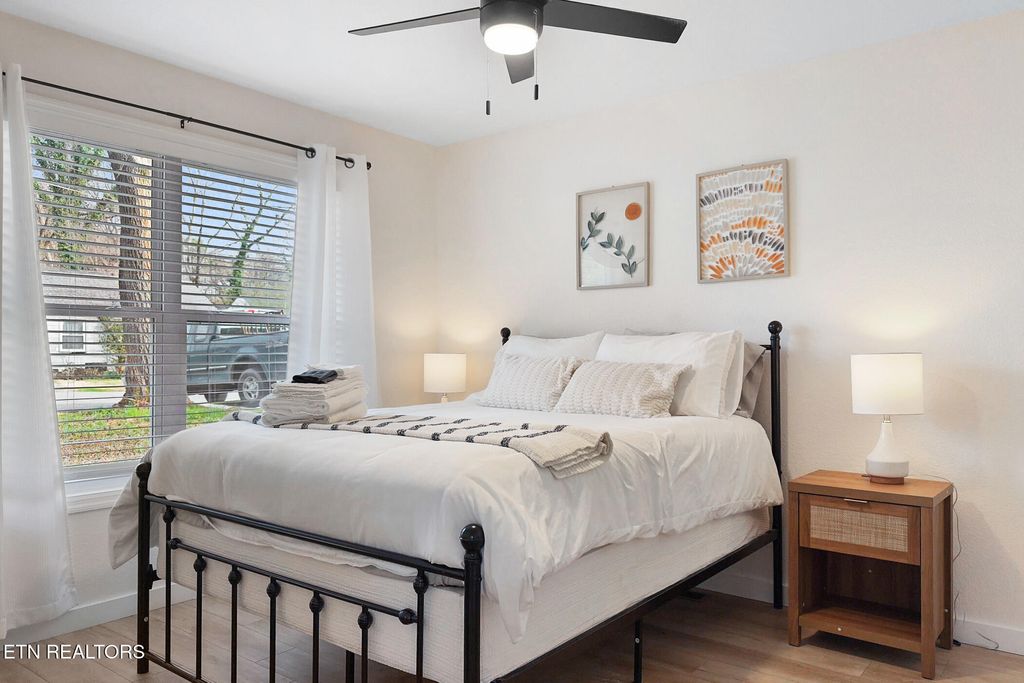 Photo of 2000 Seminole Ave, Knoxville, TN 37915 (MLS # 1332014)