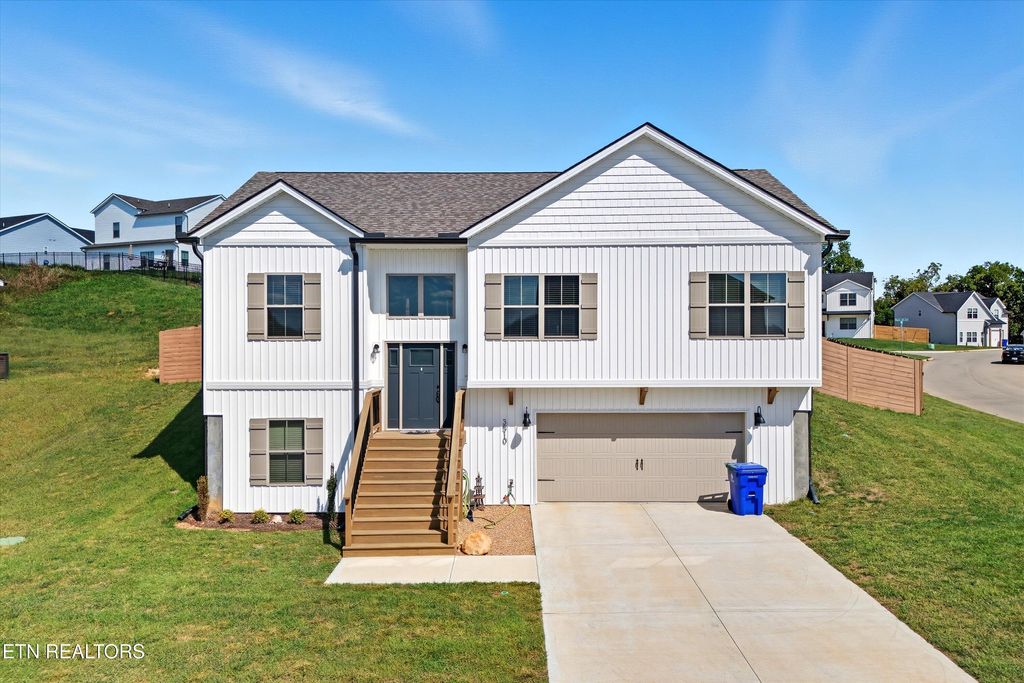 Photo of 3510 Paradise Ridge Way, Knoxville, TN 37931 (MLS # 1317061)
