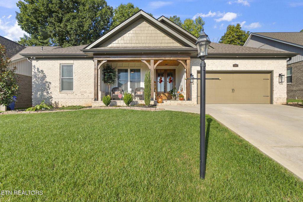 Photo of 7857 Saddlebrooke Drive, Knoxville, TN 37938 (MLS # 1317189)