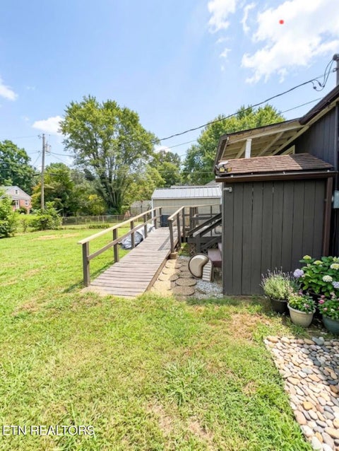 Tiny photo for 432 Linden Circle, LaFollette, TN 37766 (MLS # 1355597)