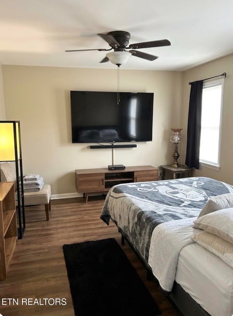 Tiny photo for 432 Linden Circle, LaFollette, TN 37766 (MLS # 1355597)