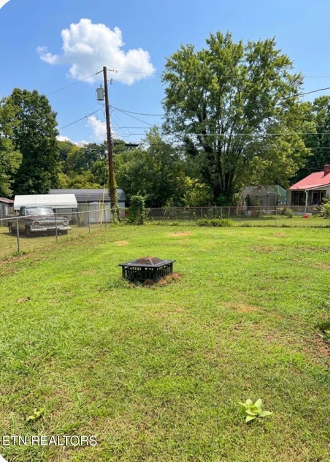Tiny photo for 432 Linden Circle, LaFollette, TN 37766 (MLS # 1355597)