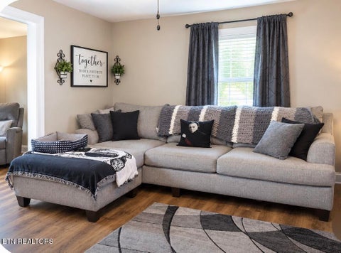 Tiny photo for 432 Linden Circle, LaFollette, TN 37766 (MLS # 1355597)