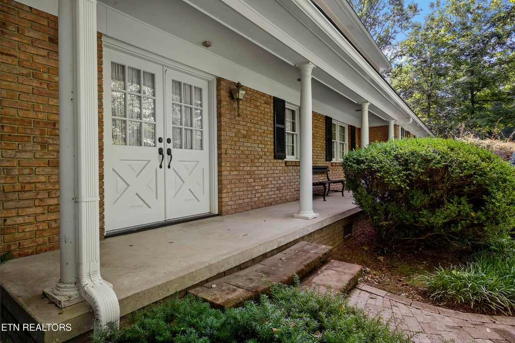 Photo of 1307 Snowdon Drive, Knoxville, TN 37912 (MLS # 1345271)