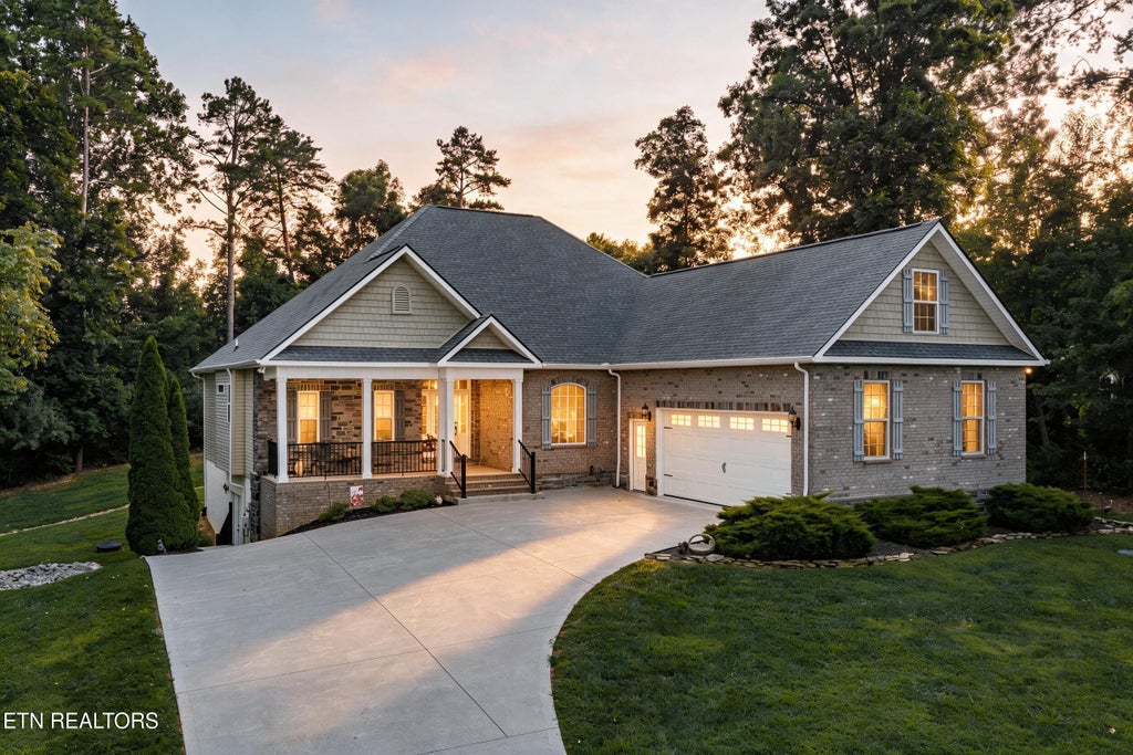 Photo of 102 Okema Place, Loudon, TN 37774 (MLS # 1351271)