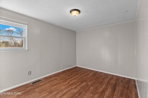 Tiny photo for 300 Glade Circle, Bean Station, TN 37708 (MLS # 1334175)