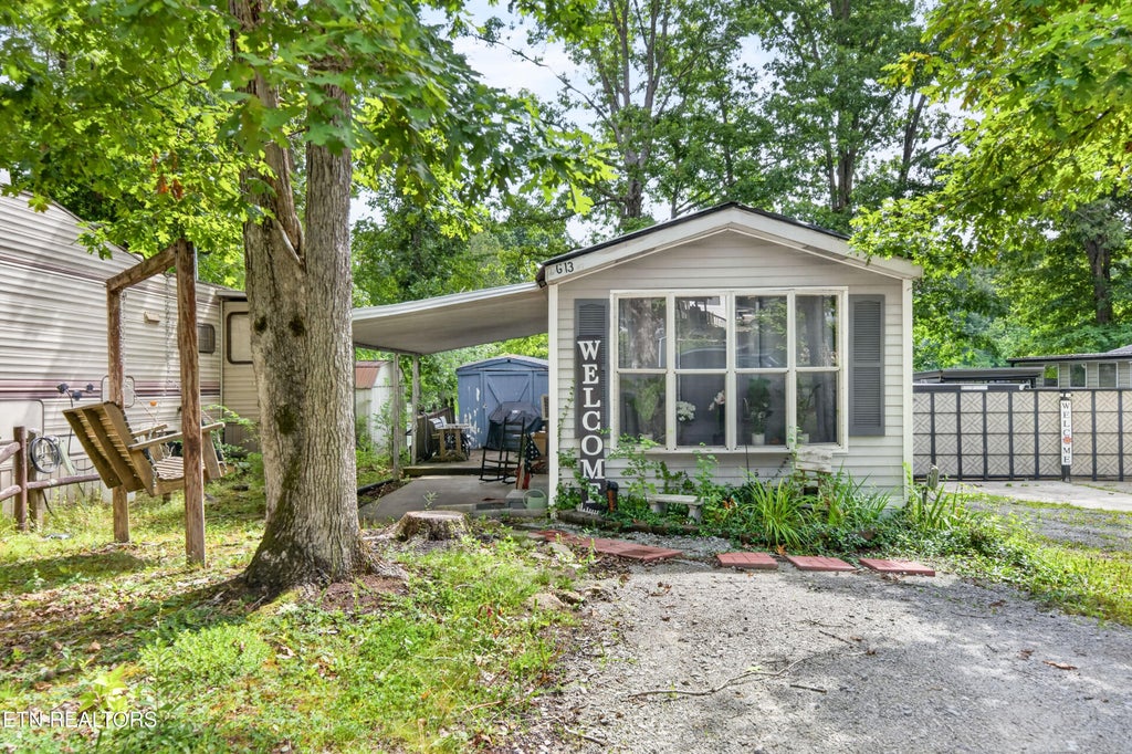 Photo of 9227 Cherokee Tr, Crossville, TN 38572 (MLS # 1349171)