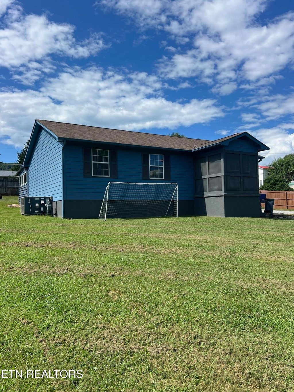 Photo of 168 Pack St, Jacksboro, TN 37757 (MLS # 1311682)