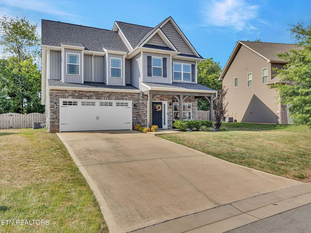 Photo of 1139 Aspen Glen Drive, Alcoa, TN 37701 (MLS # 1308546)