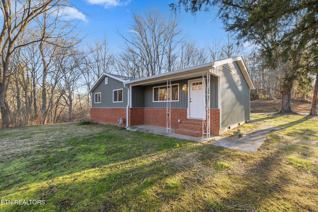 Photo of 135 Cougar Ridge Pvt Drive, Huntsville, TN 37756 (MLS # 1325591)