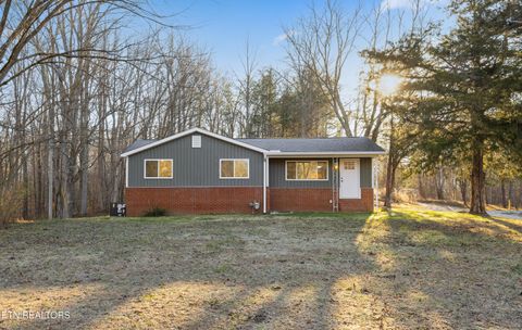 Photo of 135 Cougar Ridge Pvt Drive, Huntsville, TN 37756 (MLS # 1325591)