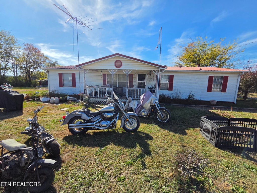 Photo of 1110 Southgate Rd, Madisonville, TN 37354 (MLS # 1360685)