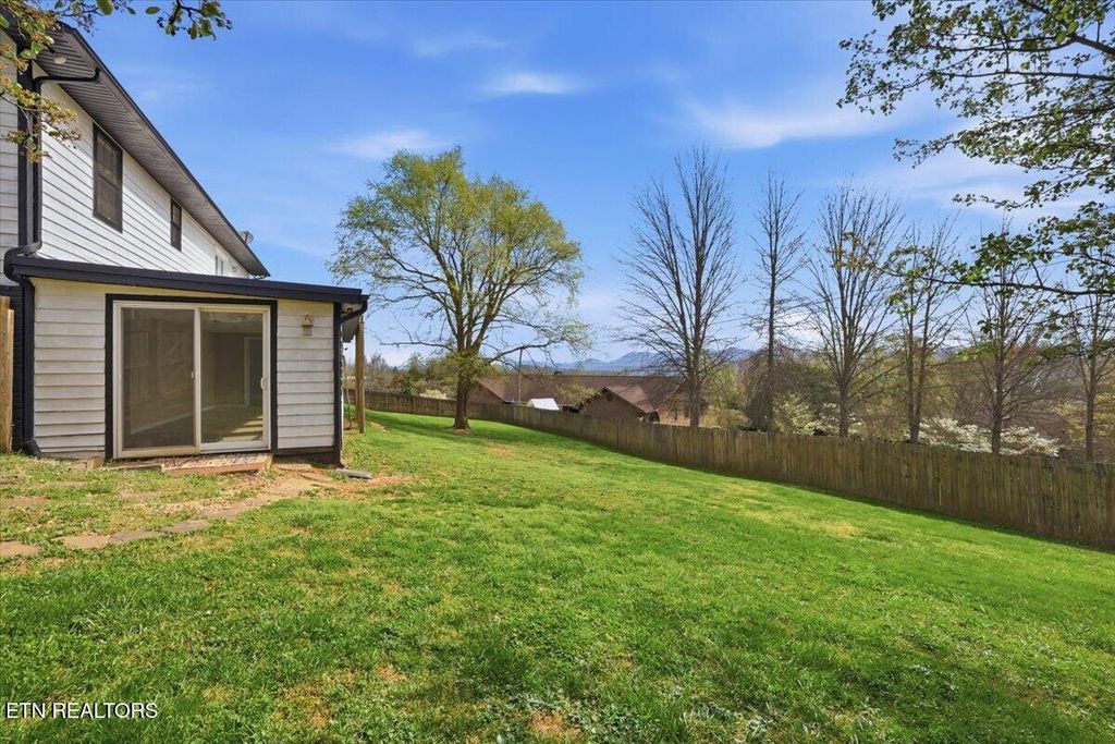 Photo of 239 Bello Rd, Tazewell, TN 37879 (MLS # 1335571)