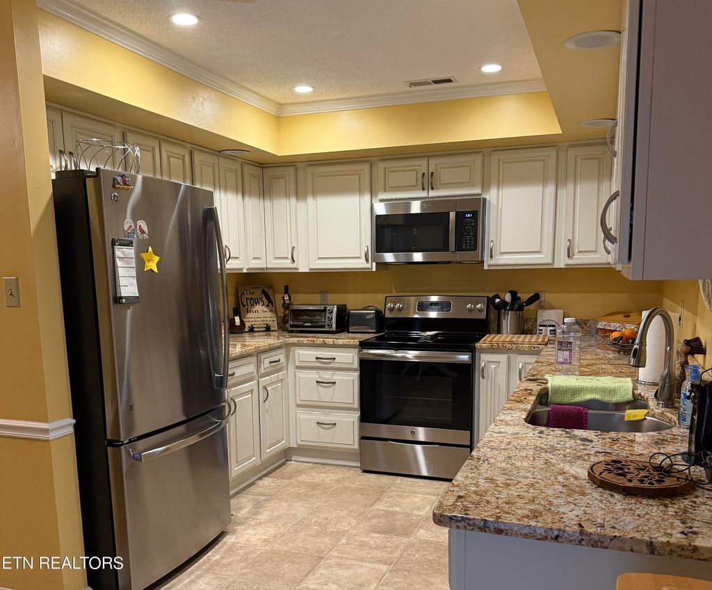 Photo of 805 Cedar Lane #A4, Knoxville, TN 37912 (MLS # 1331830)