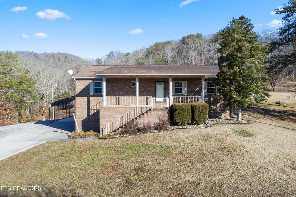 Photo of 950 Satterfield Rd, Maynardville, TN 37807 (MLS # 1289156)