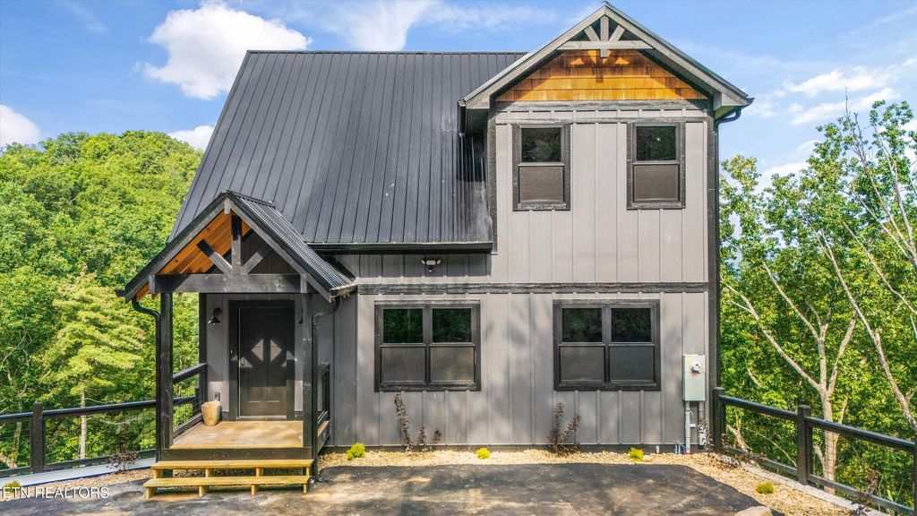 Photo of 3414 Sugar Maple Loop Rd, Sevierville, TN 37862 (MLS # 1331775)