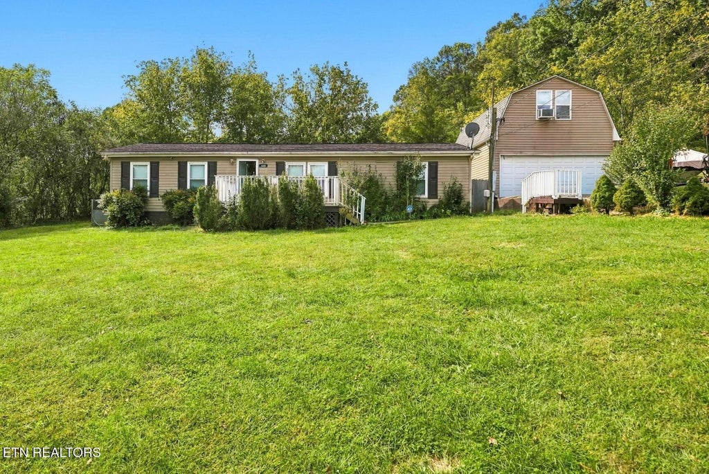 Photo of 103 Bower Hollow Rd, Luttrell, TN 37779 (MLS # 1358915)