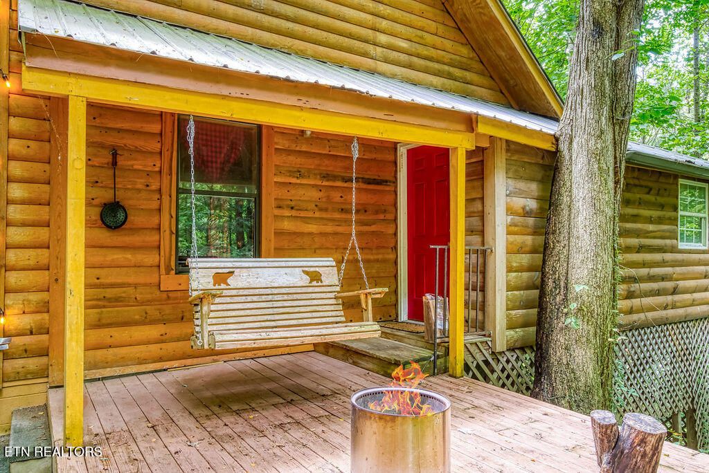 Photo of 1513 Tyler Way, Sevierville, TN 37876 (MLS # 1315162)