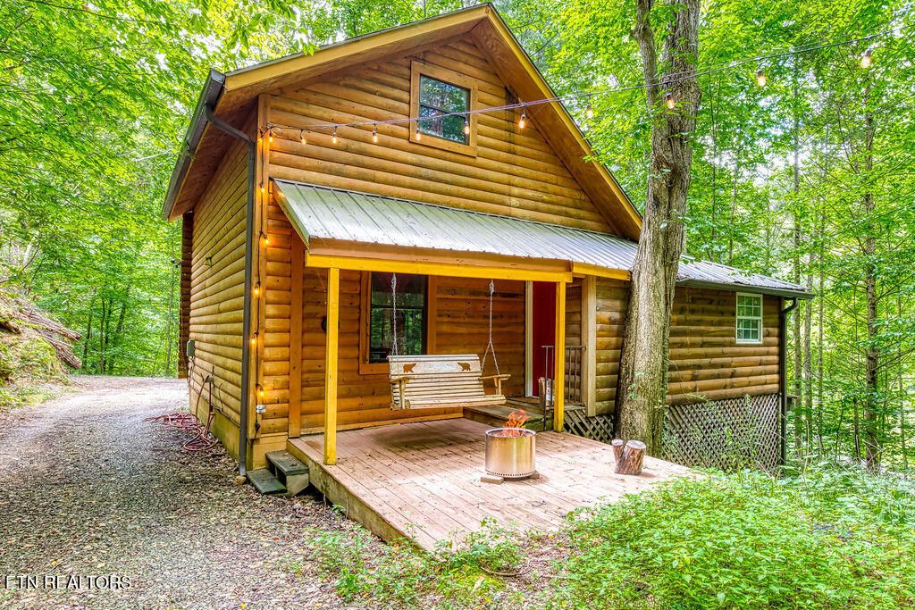 Photo of 1513 Tyler Way, Sevierville, TN 37876 (MLS # 1315162)