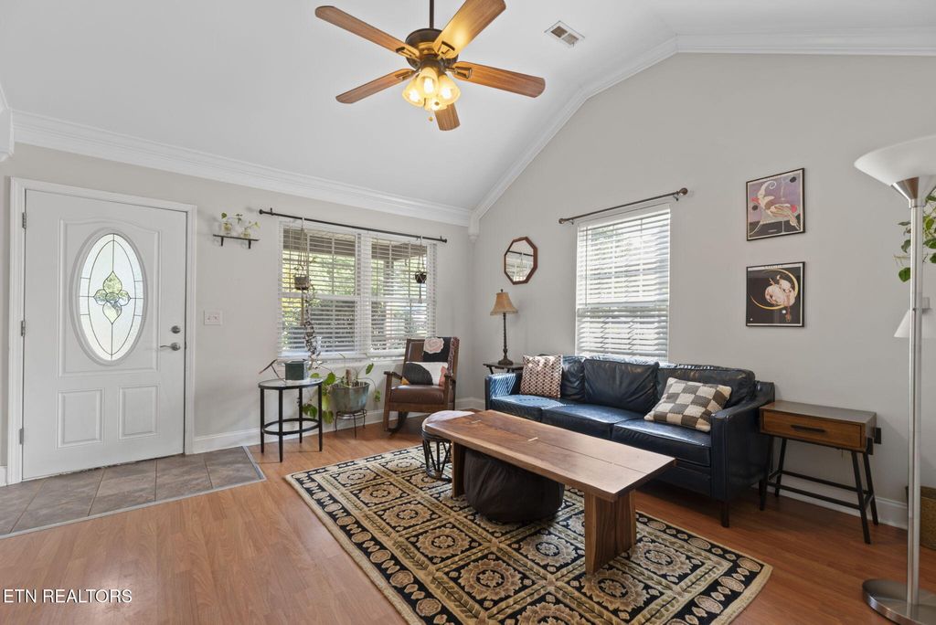 Photo of 1132 Connecticut Ave, Knoxville, TN 37921 (MLS # 1324254)