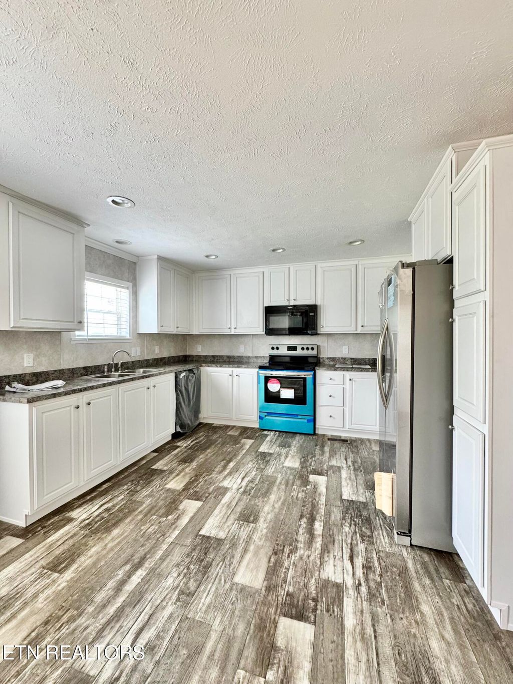 Photo of 378 Perkey Way, New Tazewell, TN 37825 (MLS # 1314652)