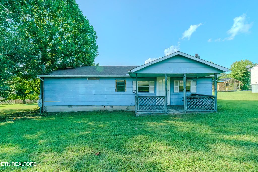 Photo of 275 Camp Ridge Rd, LaFollette, TN 37766 (MLS # 1313269)