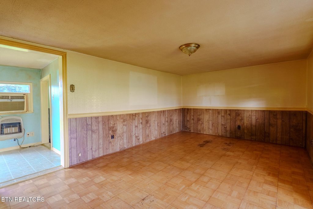 Photo of 275 Camp Ridge Rd, LaFollette, TN 37766 (MLS # 1313269)
