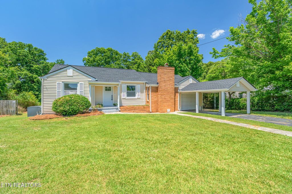 Photo of 5716 Sanford Rd, Knoxville, TN 37912 (MLS # 1343379)