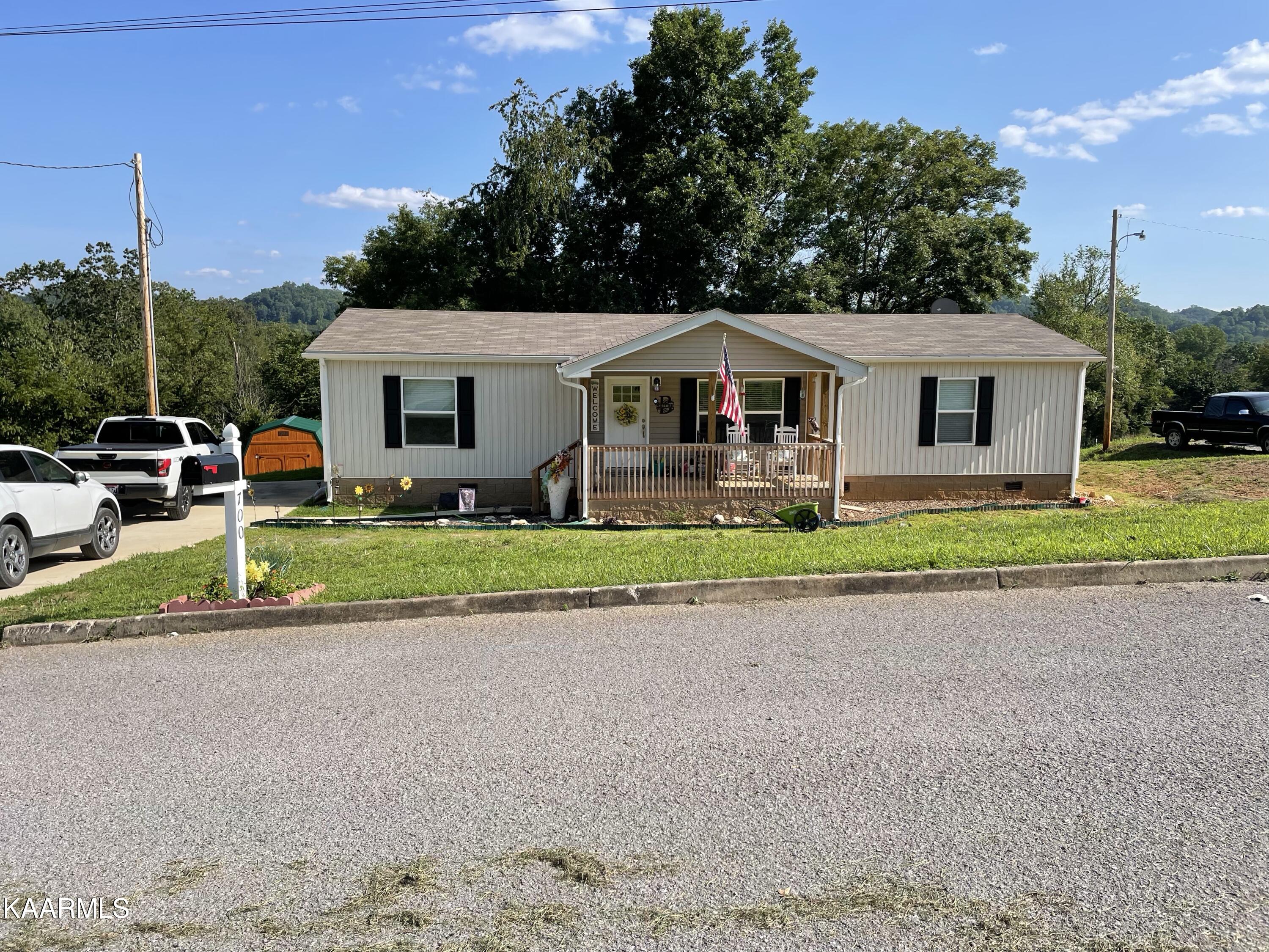 View Tazewell, TN 37879 mobile home