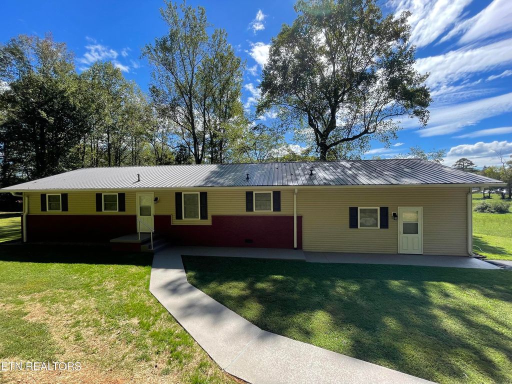 Photo of 134 Hillview Terrace Drive, Harriman, TN 37748 (MLS # 1332972)