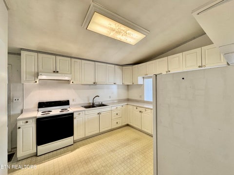 Tiny photo for 220 Butter & Egg Rd, Jacksboro, TN 37757 (MLS # 1359836)