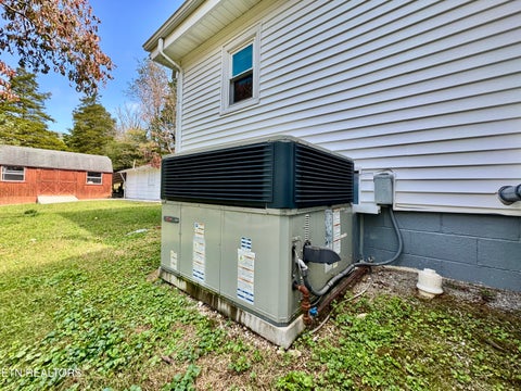 Tiny photo for 220 Butter & Egg Rd, Jacksboro, TN 37757 (MLS # 1359836)