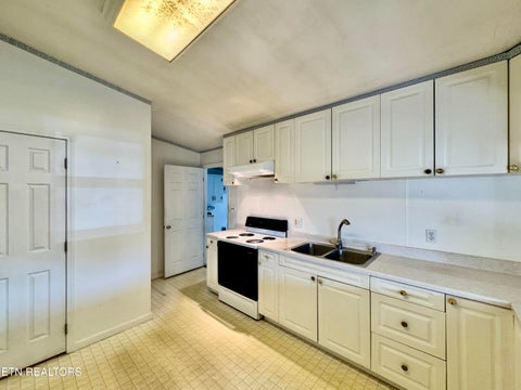 Tiny photo for 220 Butter & Egg Rd, Jacksboro, TN 37757 (MLS # 1359836)
