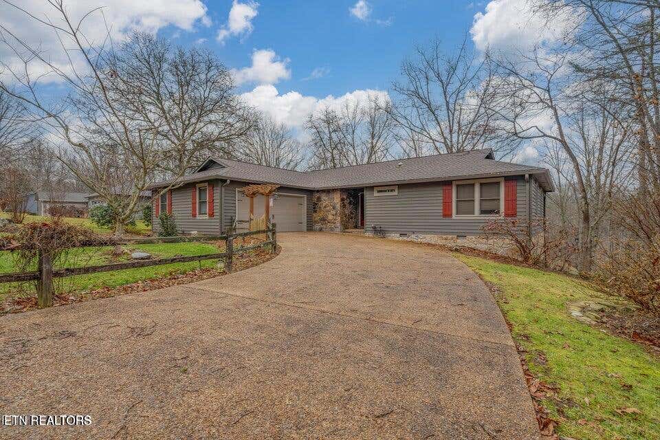 Photo of 166 Canterbury Drive, Crossville, TN 38558 (MLS # 1344303)
