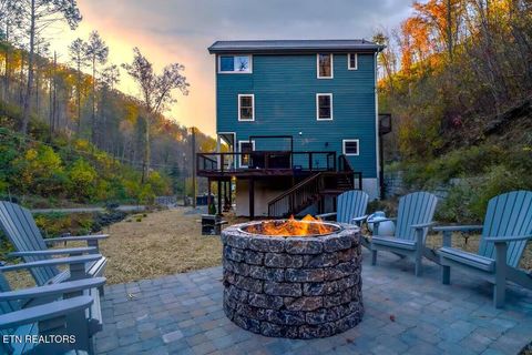 Tiny photo for 569 Baskins Creek Rd, Gatlinburg, TN 37738 (MLS # 1333502)