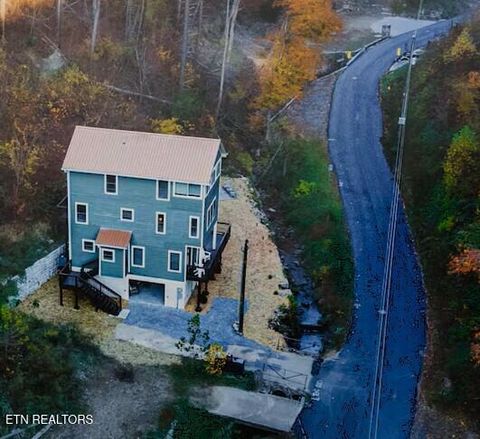 Tiny photo for 569 Baskins Creek Rd, Gatlinburg, TN 37738 (MLS # 1333502)