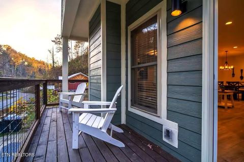 Tiny photo for 569 Baskins Creek Rd, Gatlinburg, TN 37738 (MLS # 1333502)