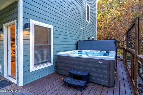 Tiny photo for 569 Baskins Creek Rd, Gatlinburg, TN 37738 (MLS # 1333502)