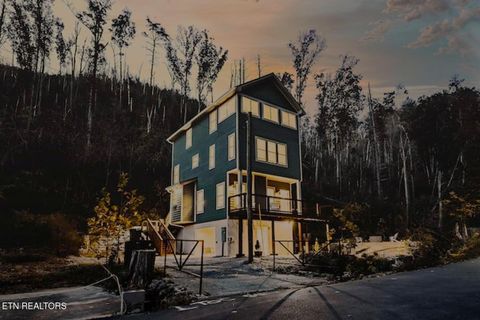 Tiny photo for 569 Baskins Creek Rd, Gatlinburg, TN 37738 (MLS # 1333502)