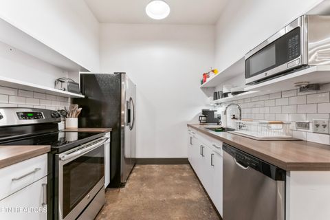 Tiny photo for 222 N Central St #B6, Knoxville, TN 37917 (MLS # 1332439)