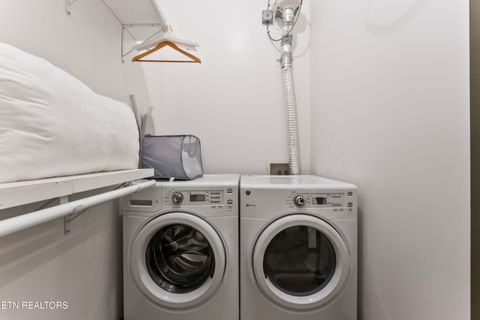 Tiny photo for 222 N Central St #B6, Knoxville, TN 37917 (MLS # 1332439)