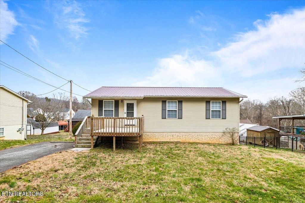 Photo of 111 Jessica Lane, LaFollette, TN 37766 (MLS # 1320513)
