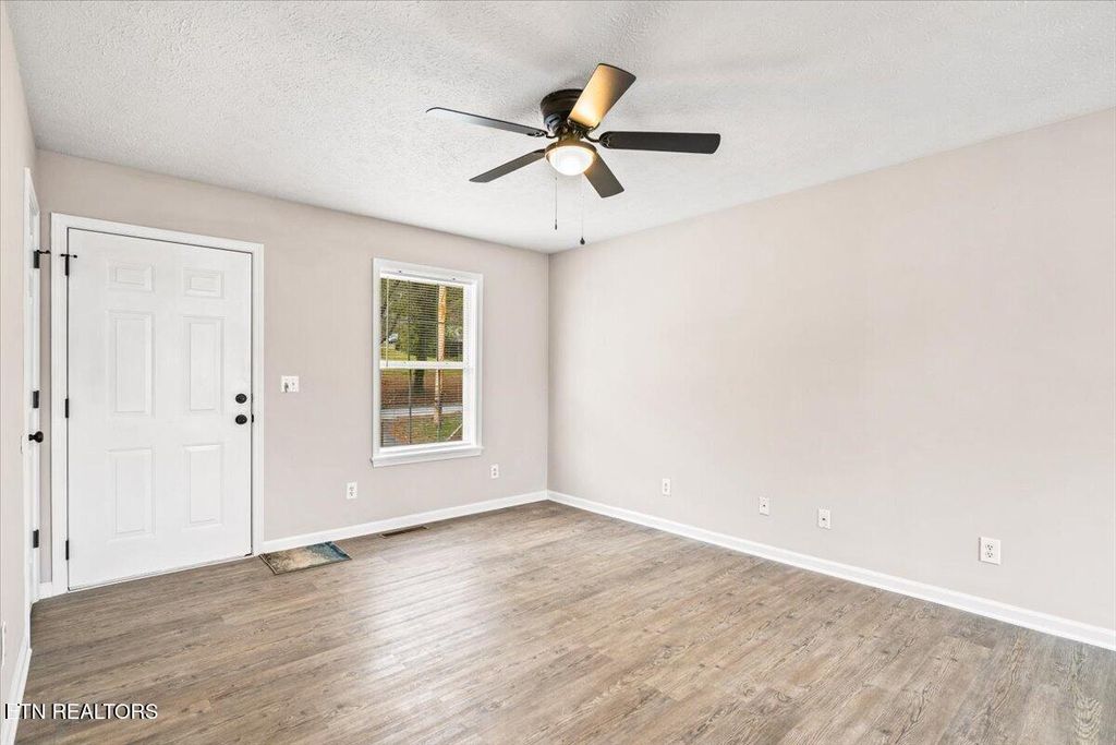 Photo of 111 Jessica Lane, LaFollette, TN 37766 (MLS # 1320513)