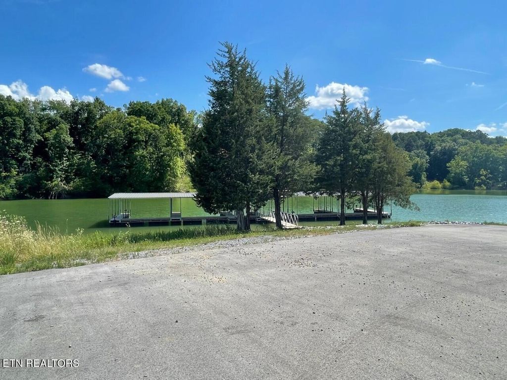 Photo of 92 Harbor Ridge Lane, Dandridge, TN 37725 (MLS # 1308919)