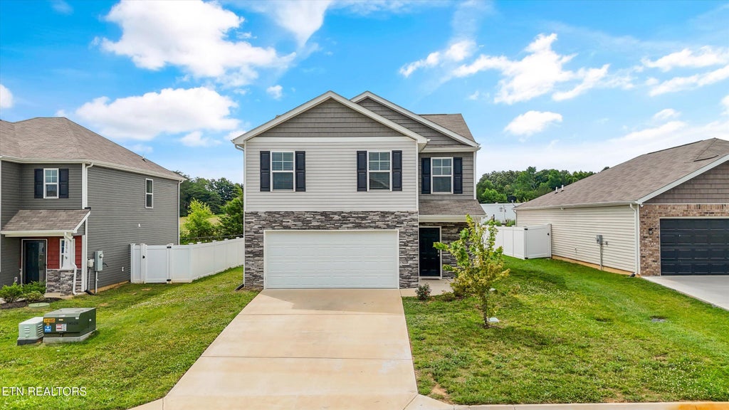 Photo of 6892 Squirrel Run Lane, Corryton, TN 37721 (MLS # 1345794)