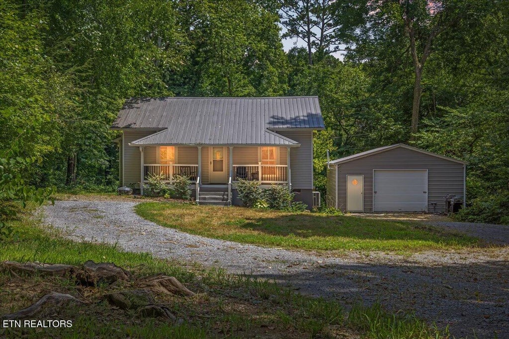 Photo of 795 Athens Pike, Etowah, TN 37331 (MLS # 1352238)