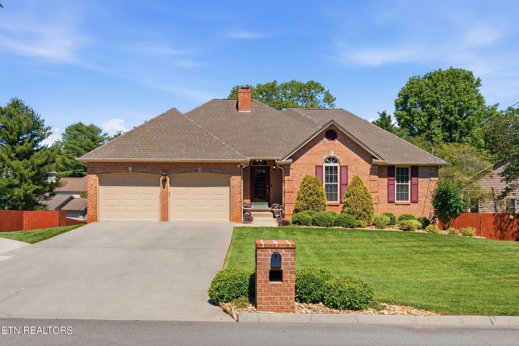 Photo of 315 Silo Drive, Lenoir City, TN 37772 (MLS # 1340659)