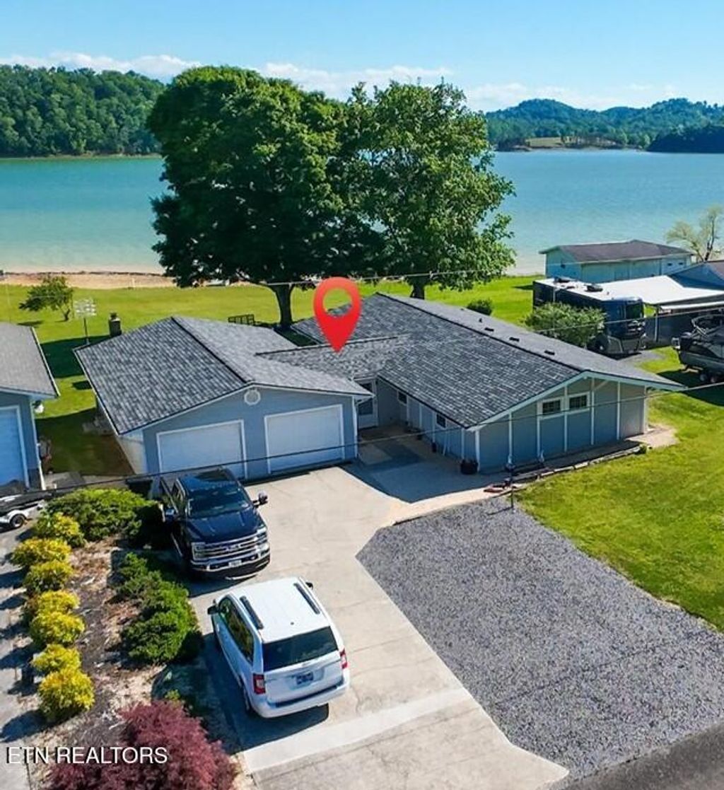 Photo of 1648 Canal Lane, Dandridge, TN 37725 (MLS # 1301154)