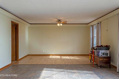 Tiny photo for 197 Sadler Lane, Harriman, TN 37748 (MLS # 1323661)